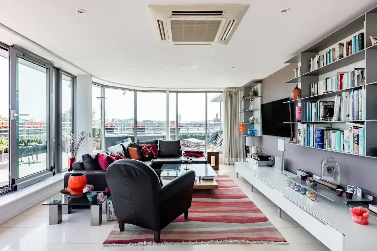 High-rise Penthouse in the Heart of Clerkenwell in Clerkenwell